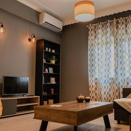 Aigli'S Urban Lodge Волос Екстериор снимка